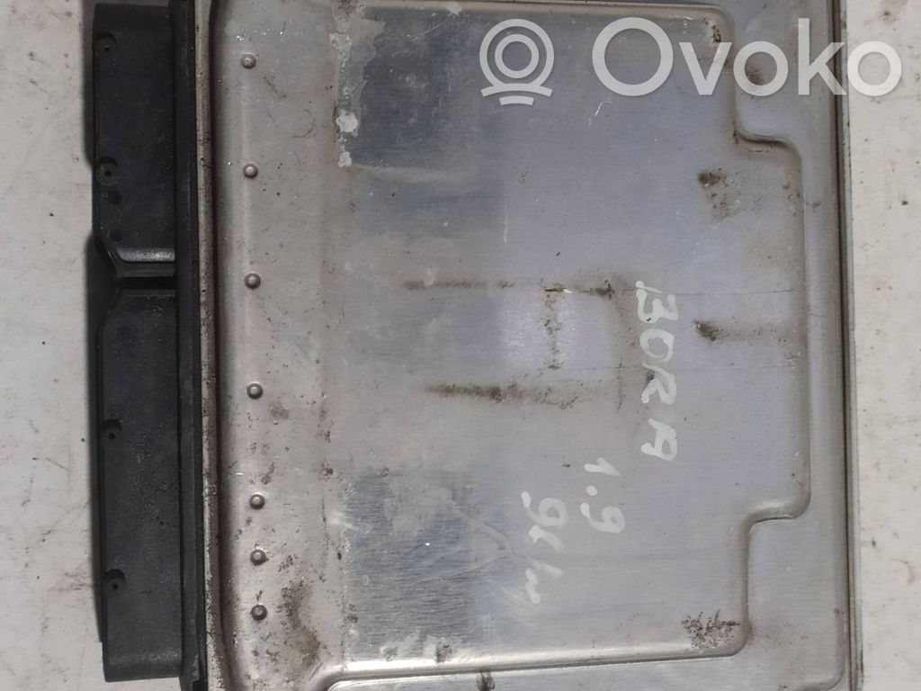 Volkswagen Bora Sterownik / Moduł ECU 