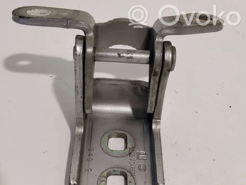 Opel Insignia A Zawias dolny drzwi tylnych 