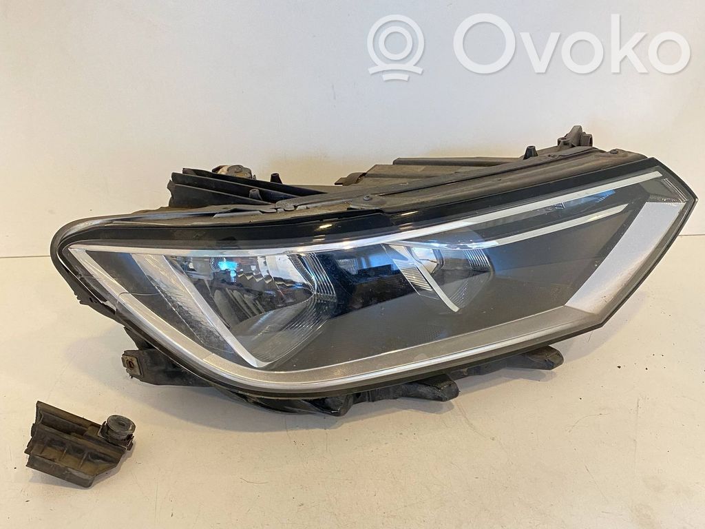 Volkswagen PASSAT B8 Scheinwerfer 