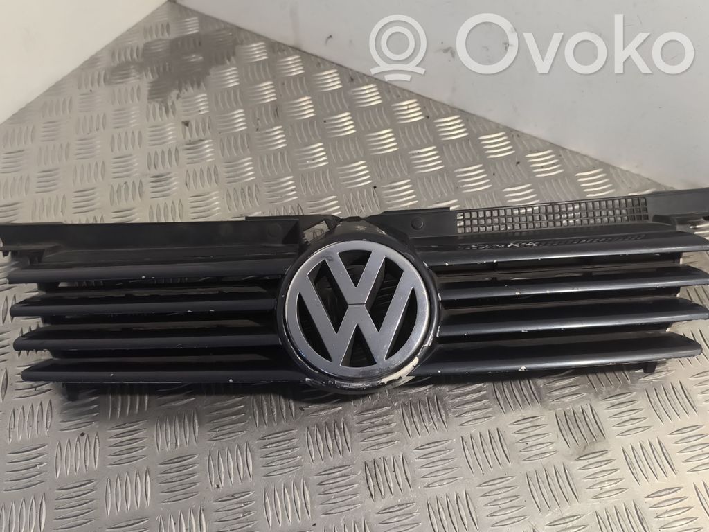 Volkswagen Bora Etusäleikkö 