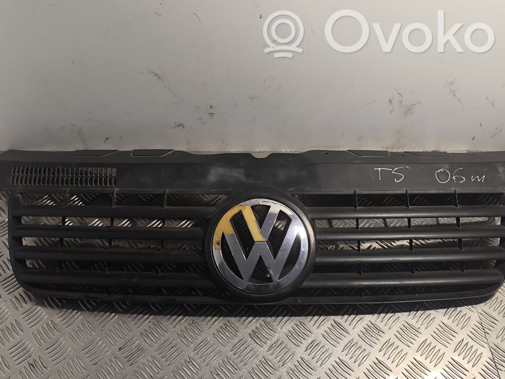 Volkswagen Transporter - Caravelle T5 Etupuskurin ylempi jäähdytinsäleikkö 