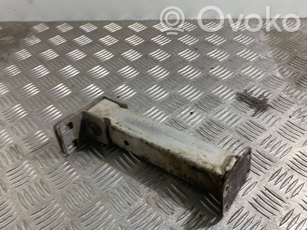 Support, fixation radiateur   4M0802037A