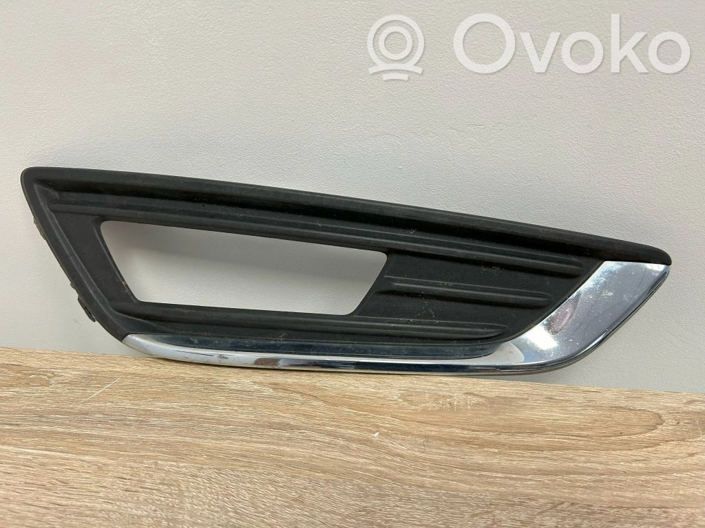 Ford Focus Front fog light trim/grill 