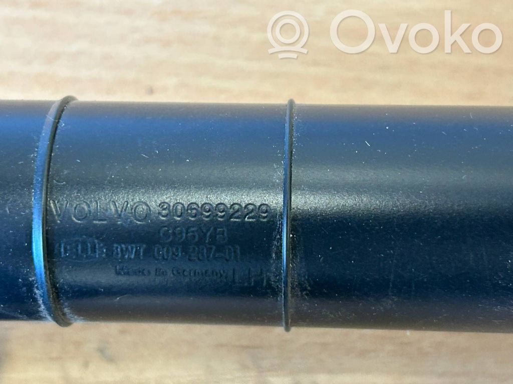 Volvo XC90 Dysza spryskiwacza lampy przedniej 