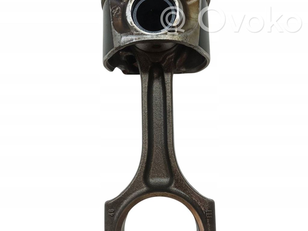 Volvo V60 Pistón con biela 