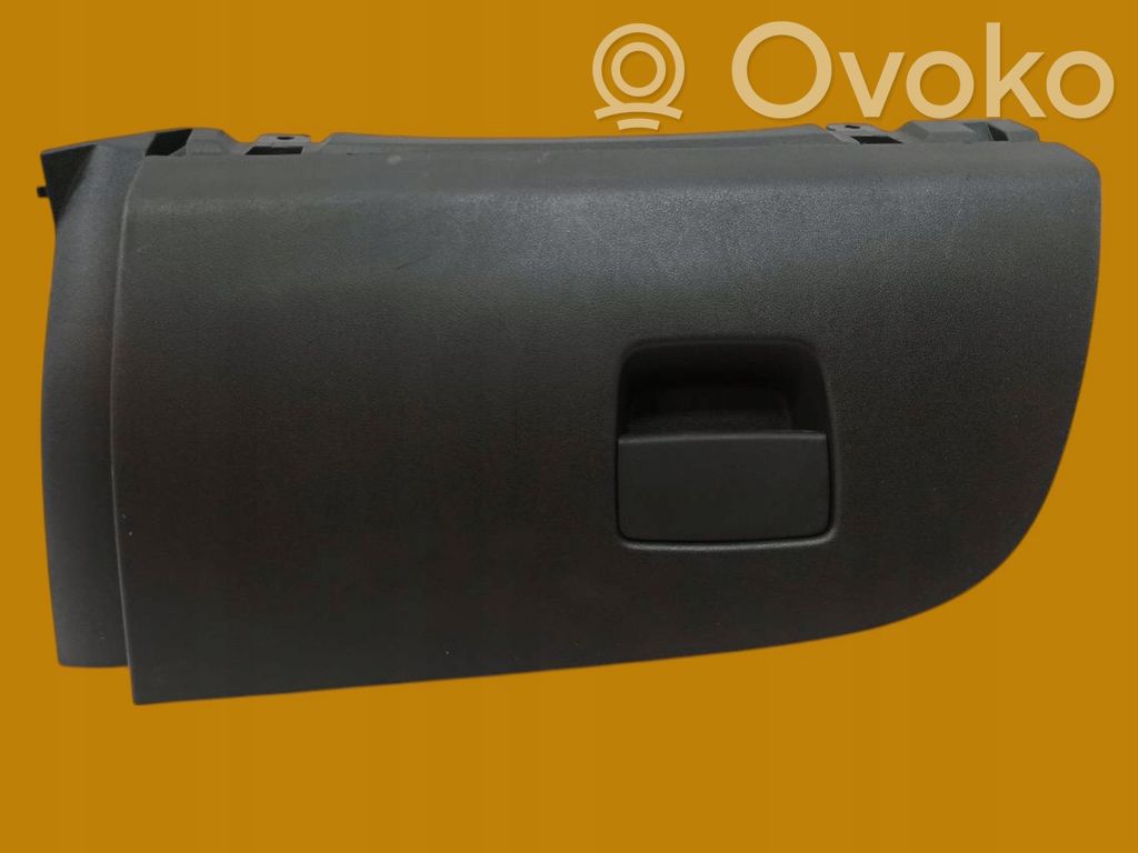 Opel Corsa E Glove box 