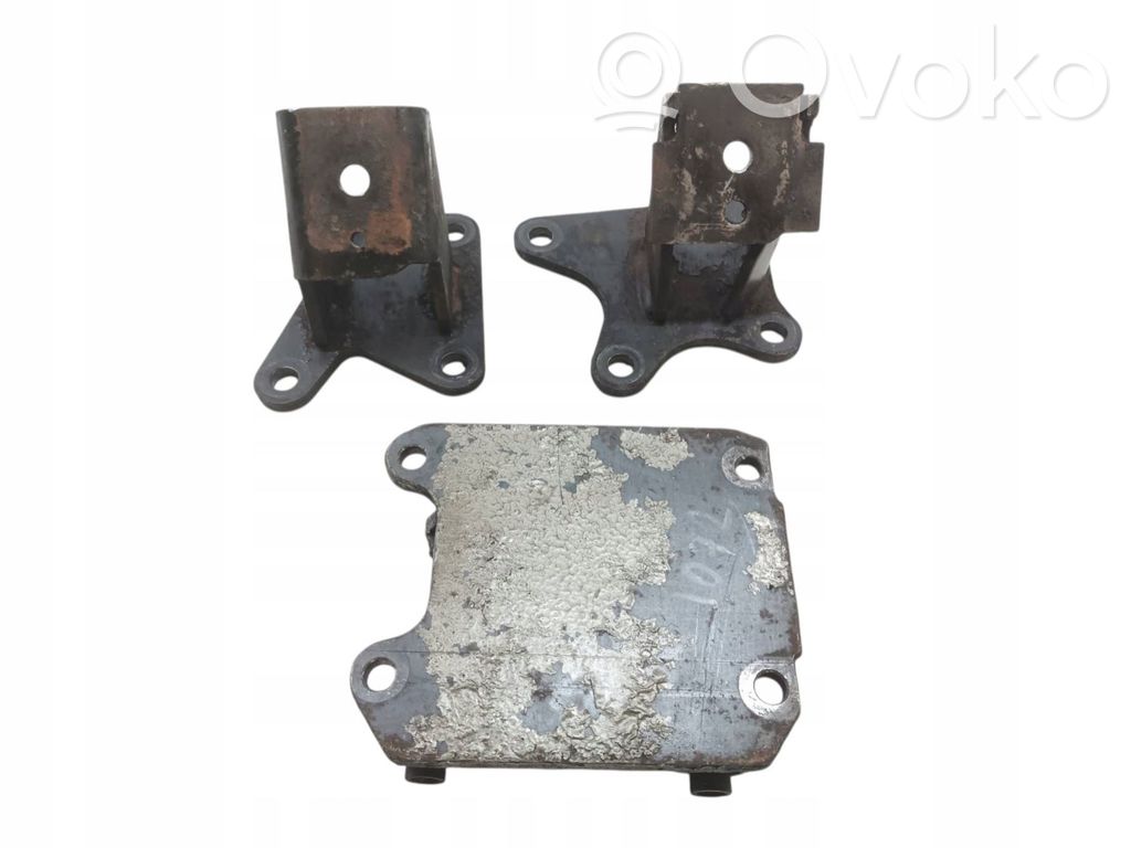 Other engine bay part   DCI,DXI,YD25