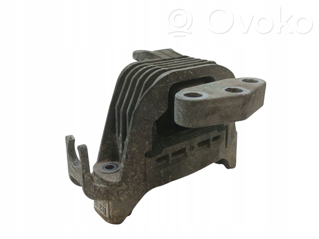 Opel Astra J Alte piese compartiment motor 