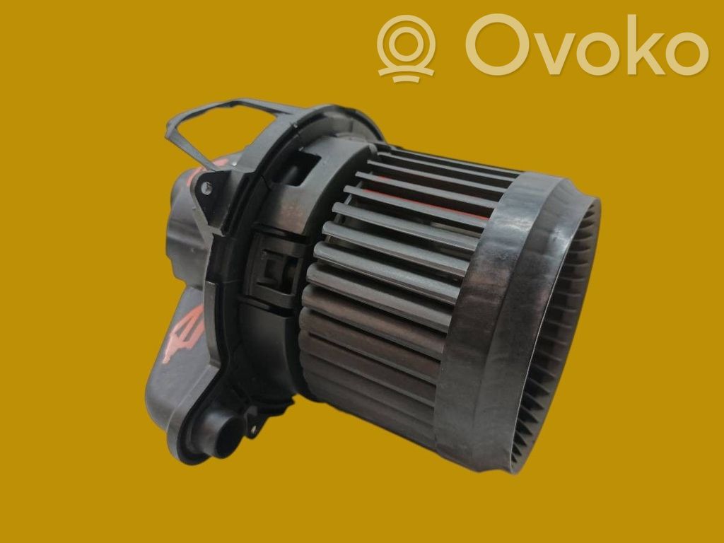Renault Clio IV Mazā radiatora ventilators 