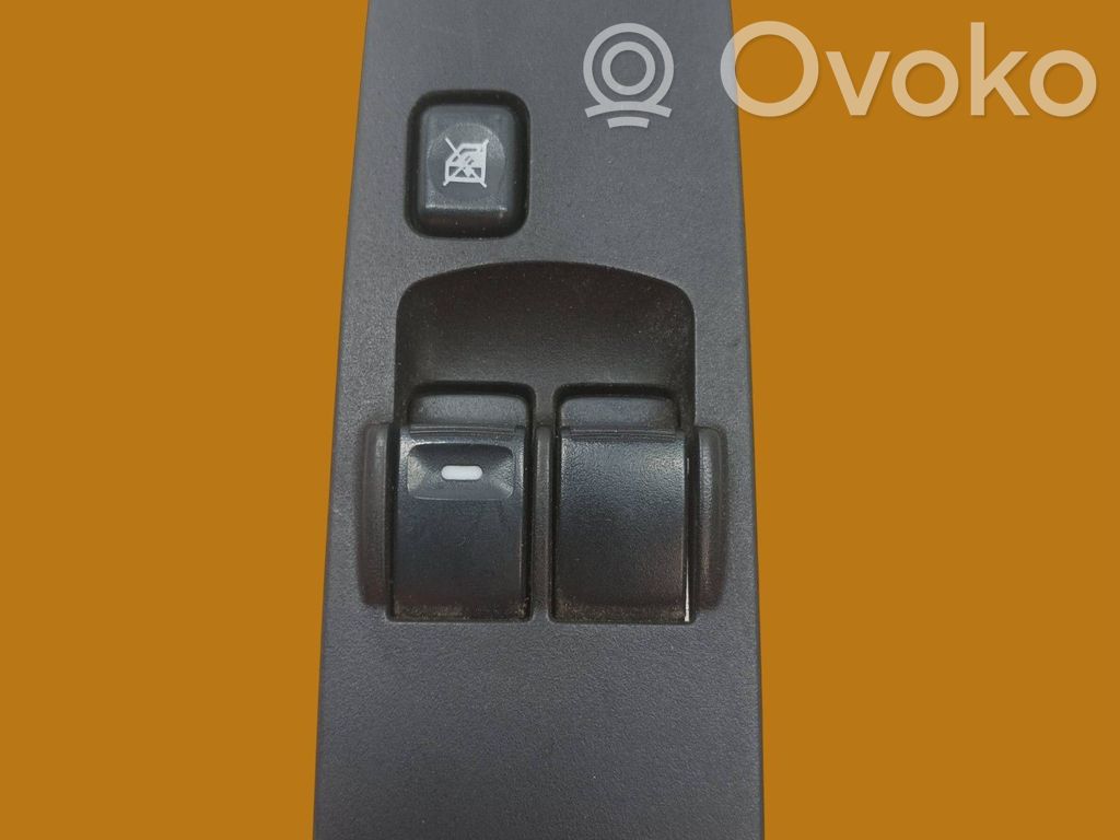 Mitsubishi Colt Quarter vent window switch 