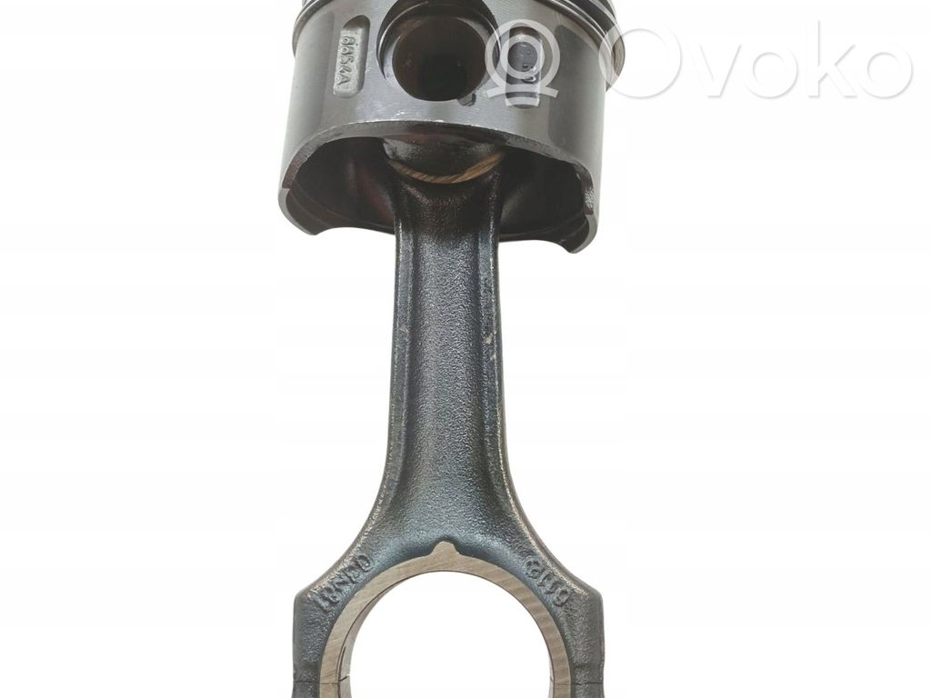 Mercedes-Benz E W211 Pistón con biela 