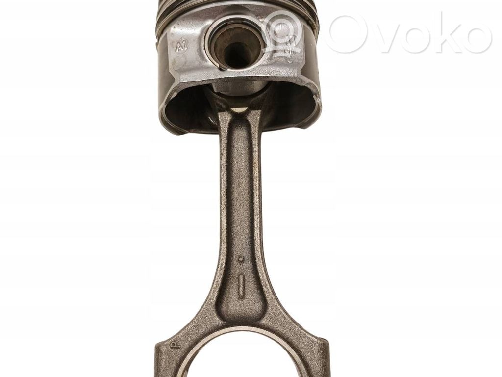 Volvo V40 Piston with connecting rod 