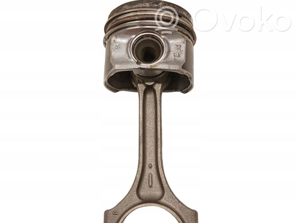 Volvo V40 Piston with connecting rod 