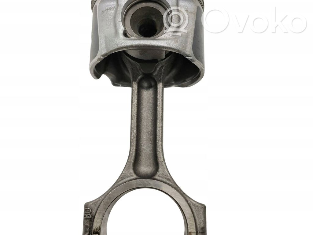 Opel Vivaro Piston with connecting rod 
