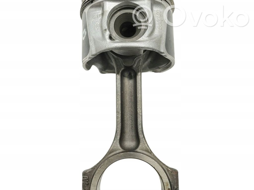 Opel Vivaro Piston with connecting rod 