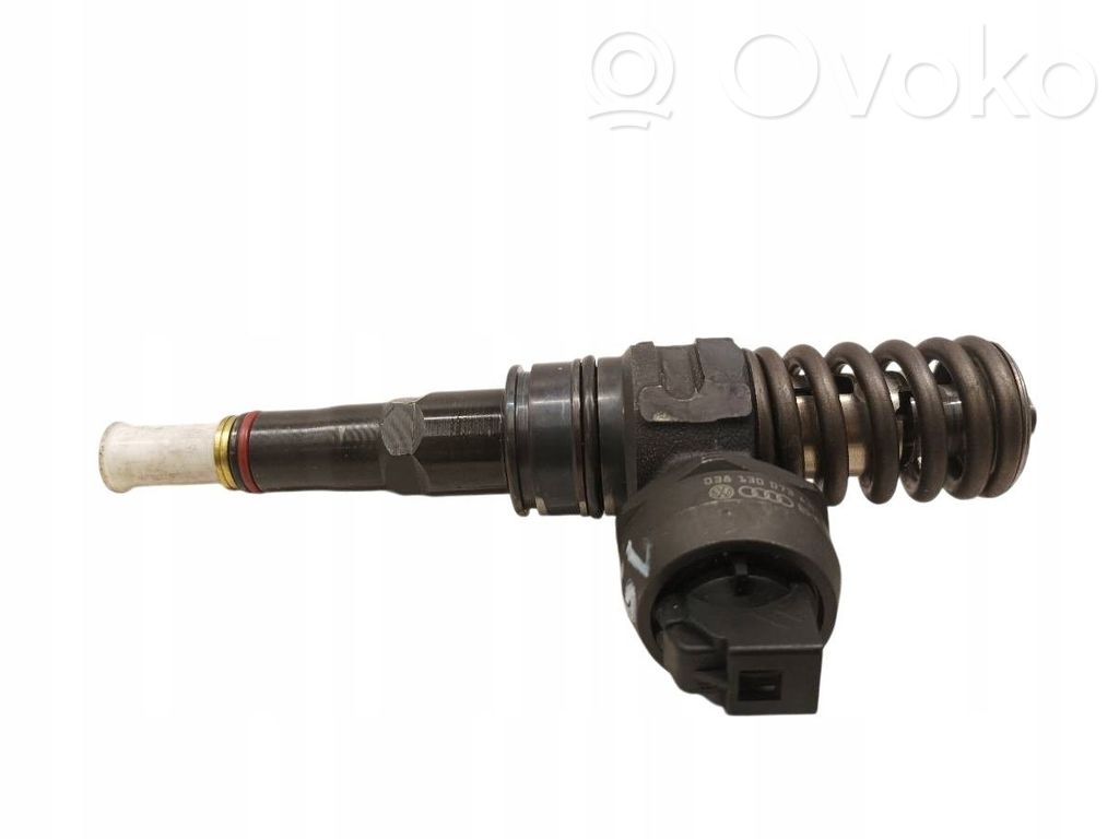 Skoda Octavia Mk2 (1Z) Wtryskiwacz paliwa 