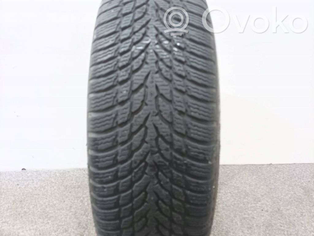 Volkswagen PASSAT B5 Neumático de invierno R15 