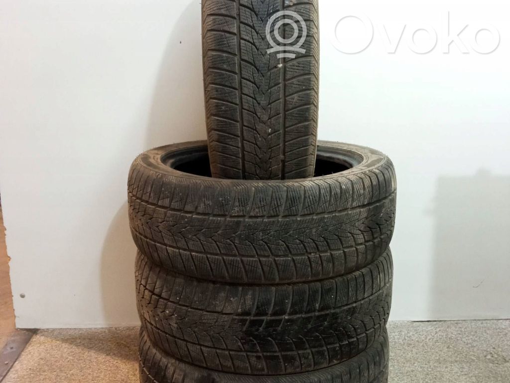Volkswagen PASSAT B5 R17 winter tire 