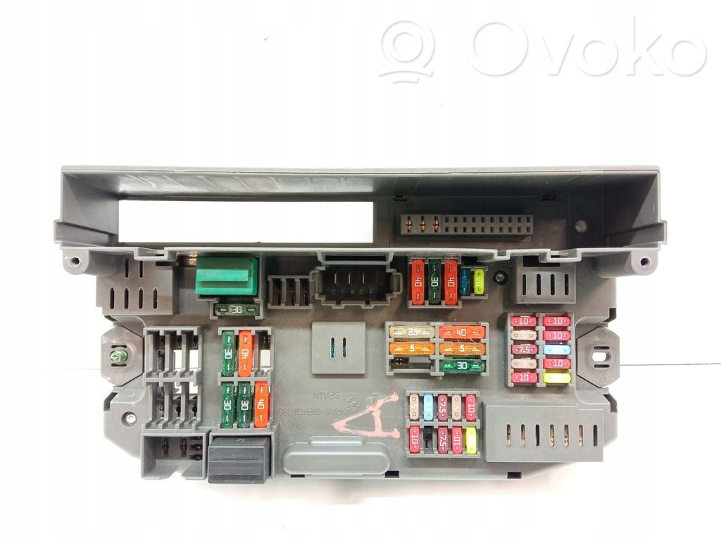 BMW X6 E71 Fuse box set 