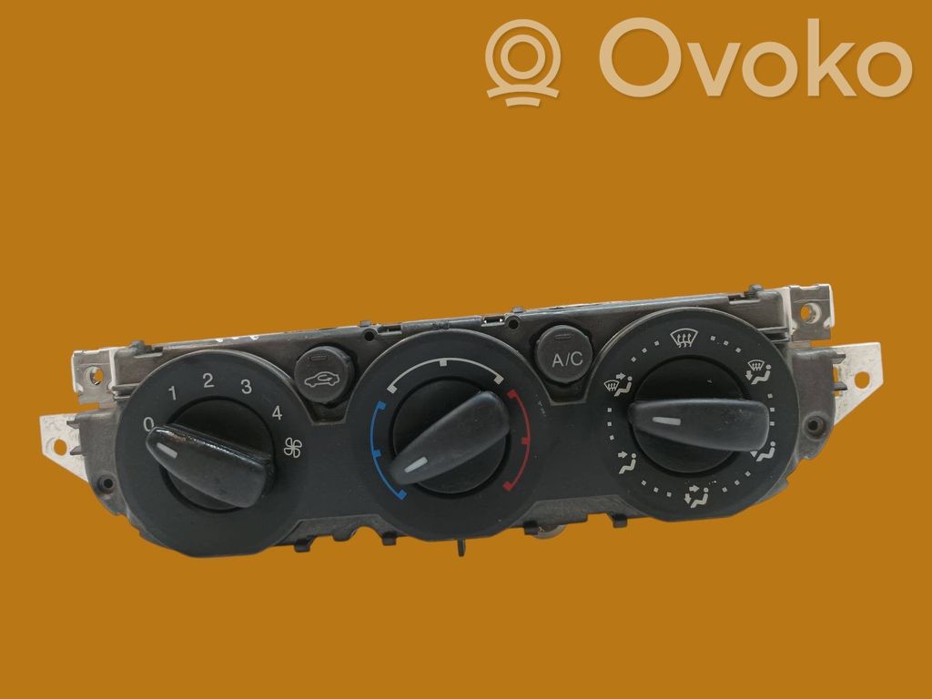 Climate control unit   7M5T19980AA