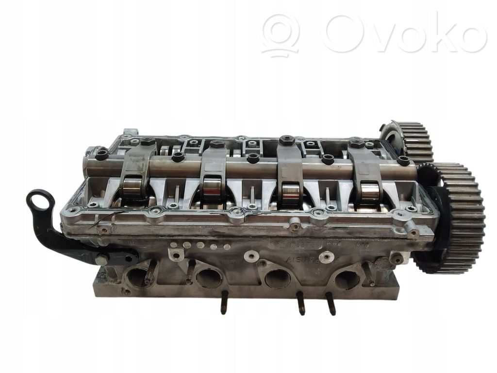 Volkswagen Touran I Culata del motor 