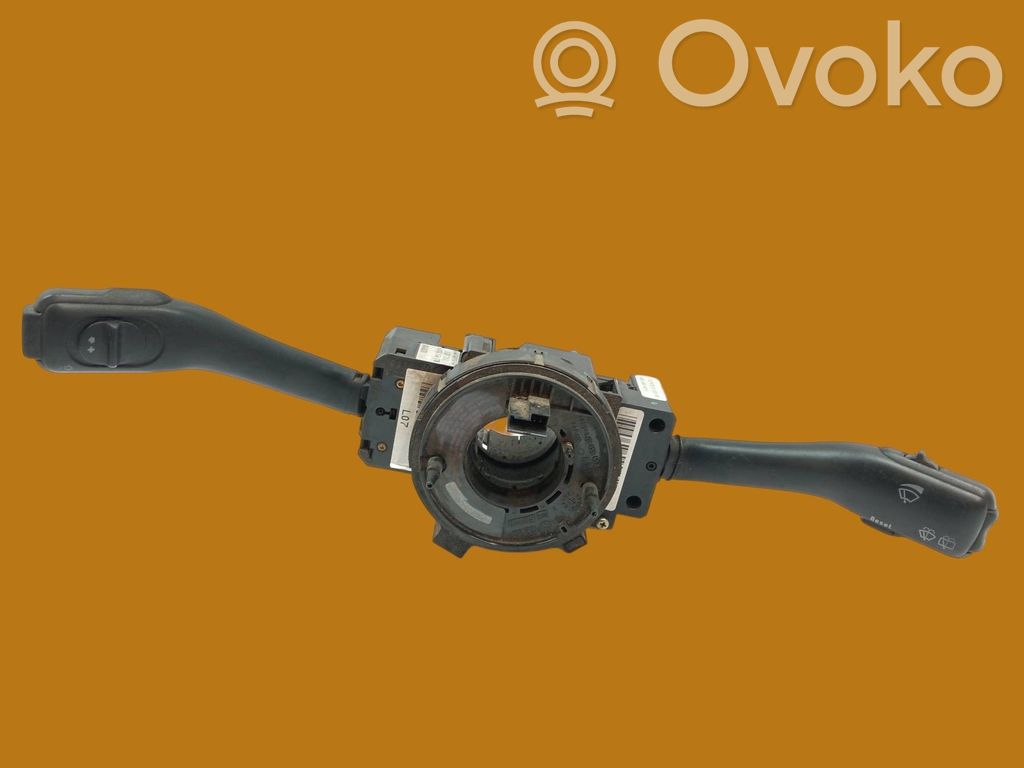 Volkswagen PASSAT B5.5 Leva/interruttore dell’indicatore di direzione e tergicristallo