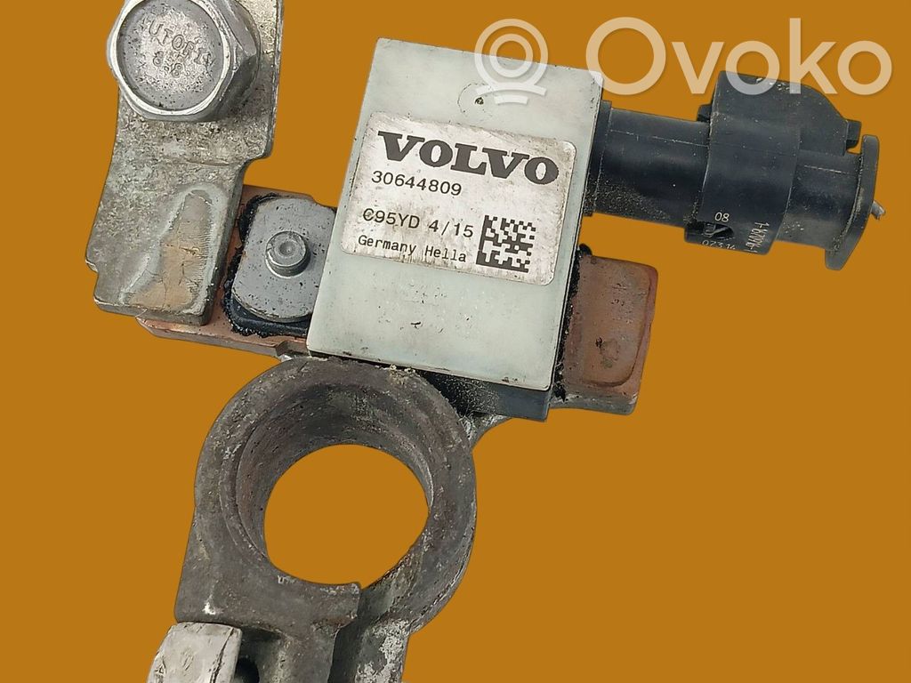 Volvo V40 Minus / Klema / Przewód akumulatora 
