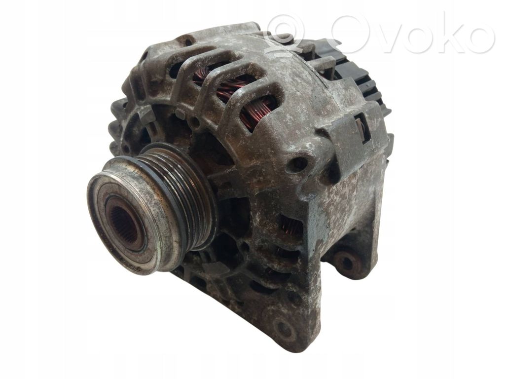 Volkswagen PASSAT B5.5 Alternator 