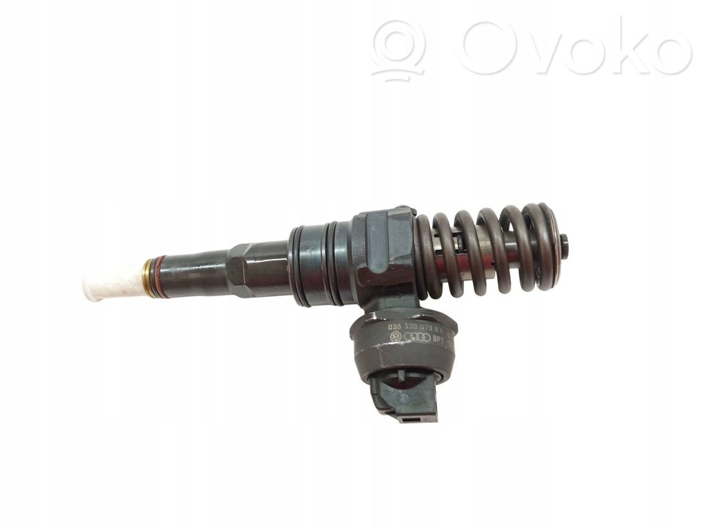 Volkswagen PASSAT B5.5 Inyector de combustible