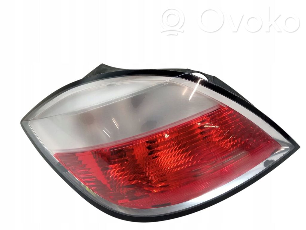 Opel Astra H Feux arrière / postérieurs