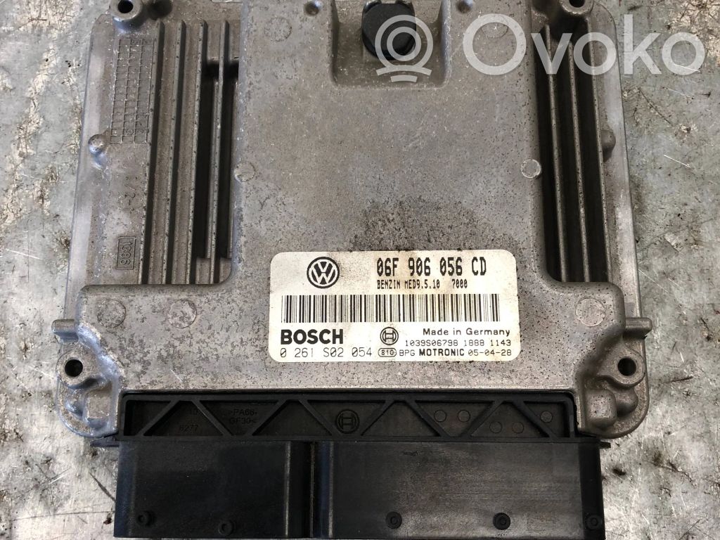 Volkswagen Touran I Engine control unit/module ECU 
