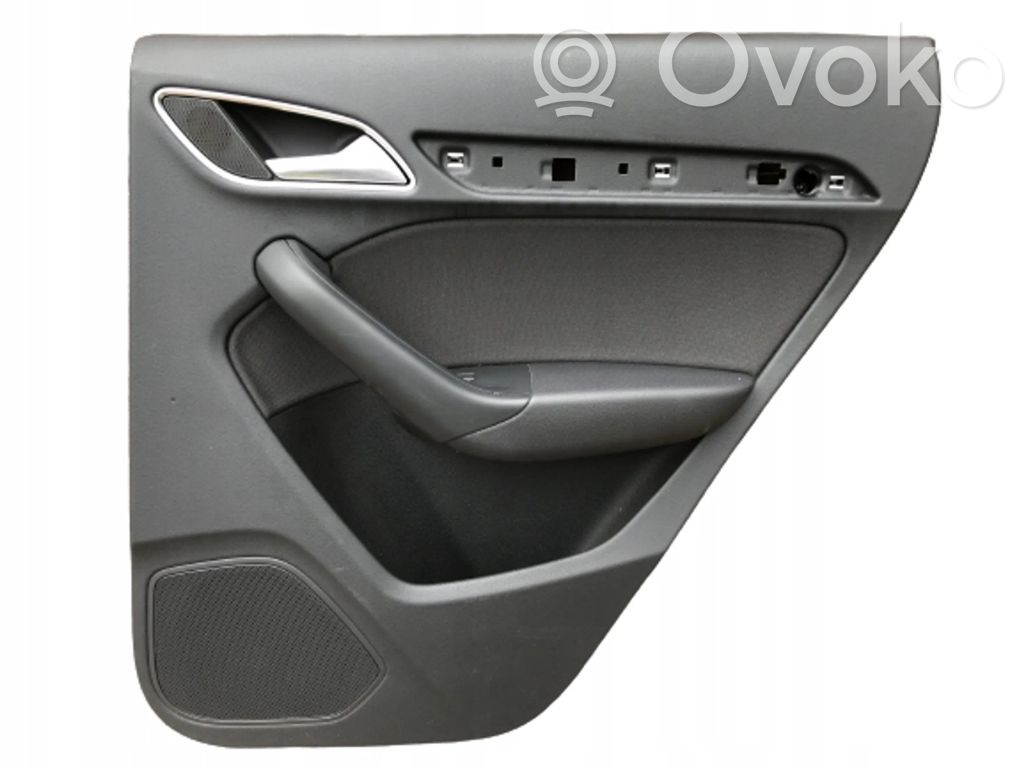 Audi Q3 8U Moldura del tarjetero de la puerta trasera 