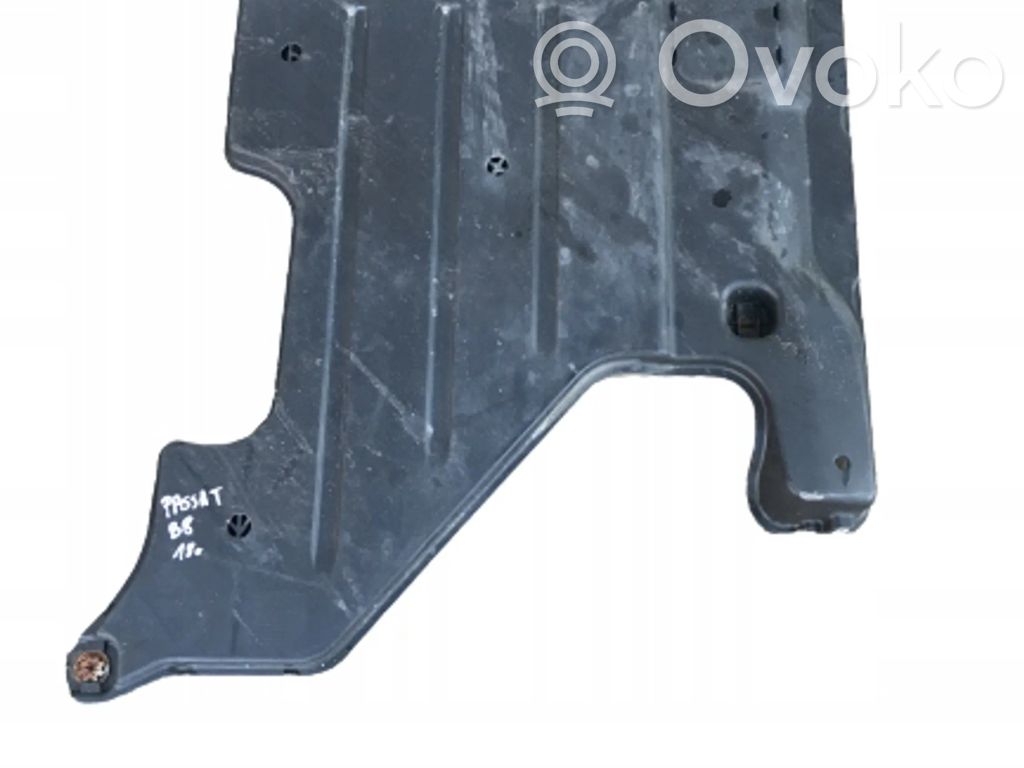 Volkswagen PASSAT B8 Center/middle under tray cover 