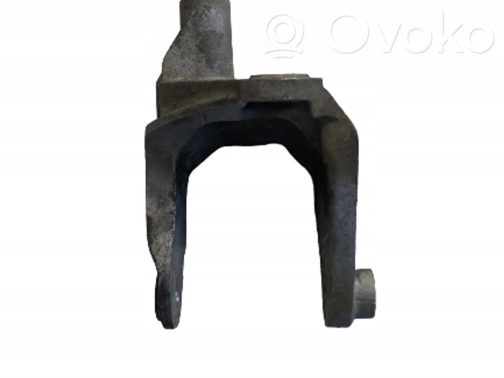 Engine mount bracket   23105921