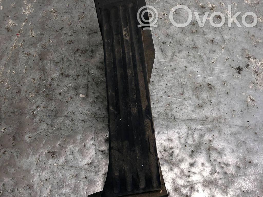 Akceleratoriaus pedalas   6786286