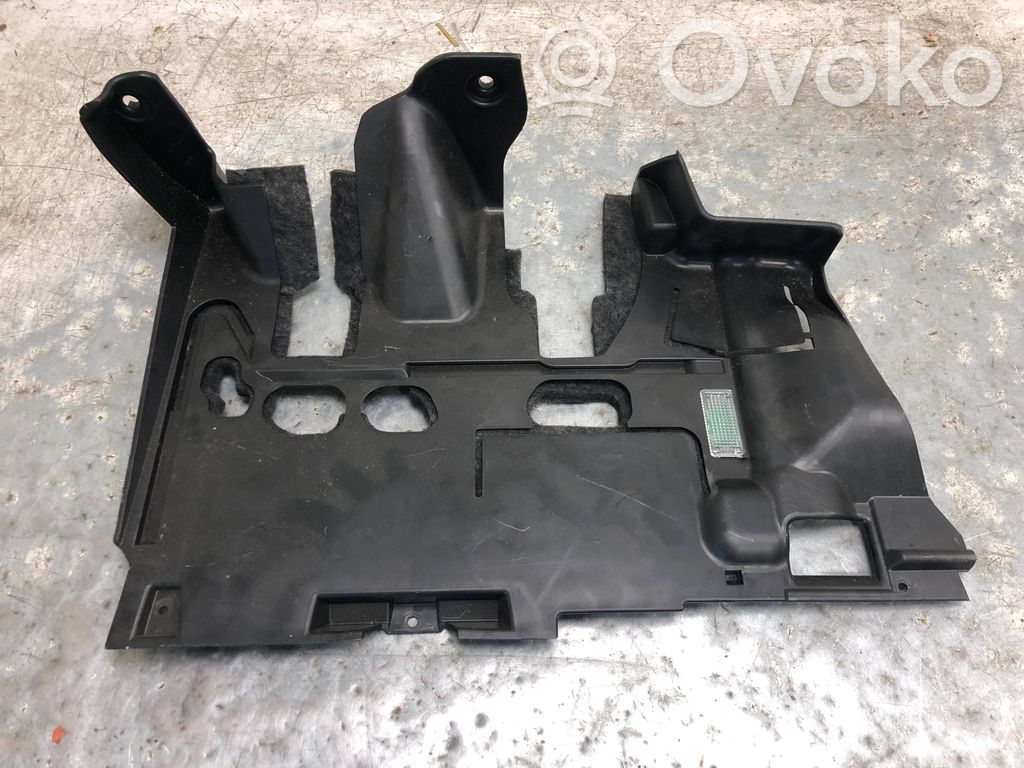 Volkswagen PASSAT B8 Element deski rozdzielczej / dół 