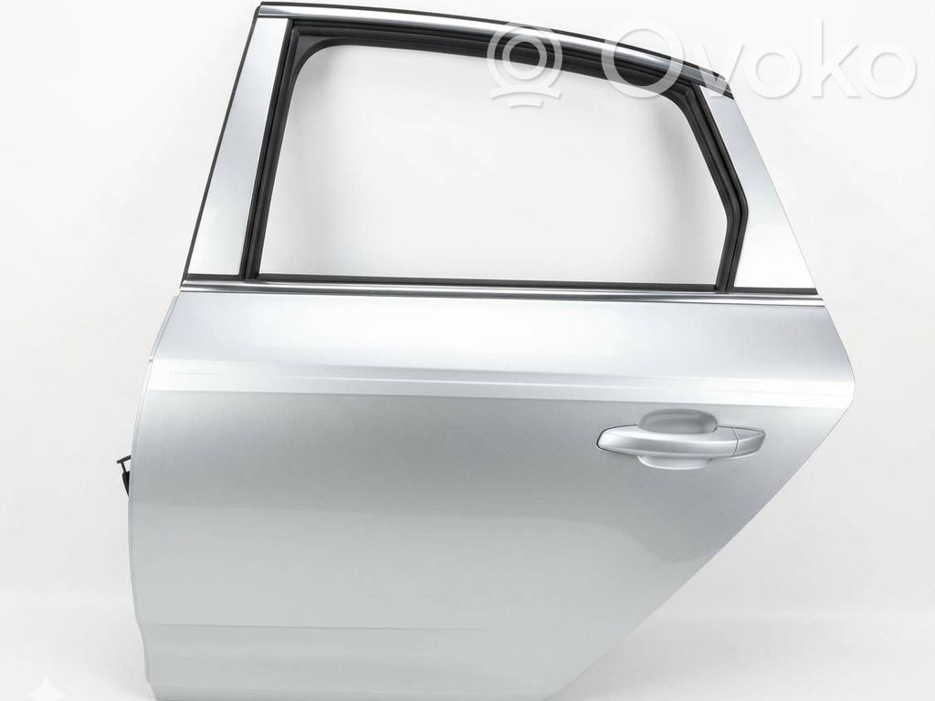Puerta trasera   8W5833051B