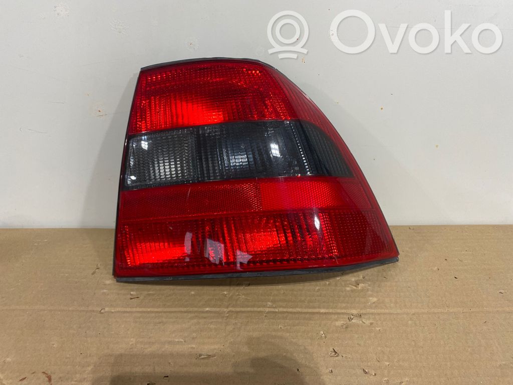Opel Vectra B Lampă spate în caroserie 