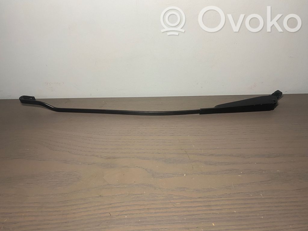 Opel Corsa B Front wiper blade arm 