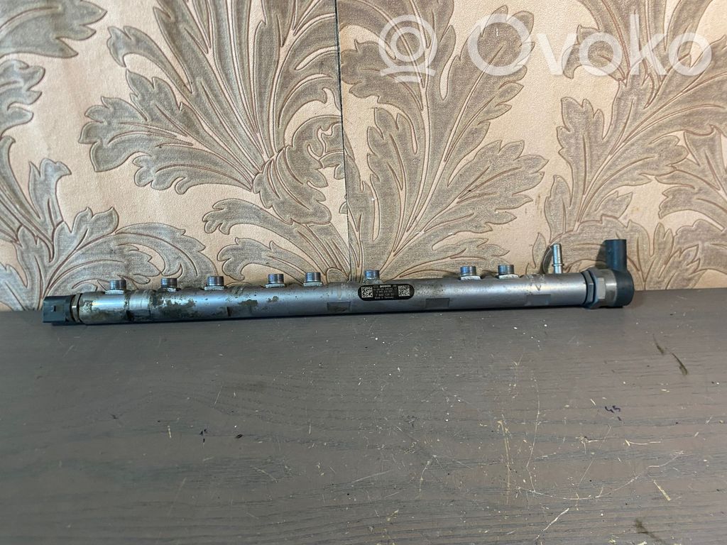 BMW 5 F10 F11 Degvielas maģistrālā caurule 