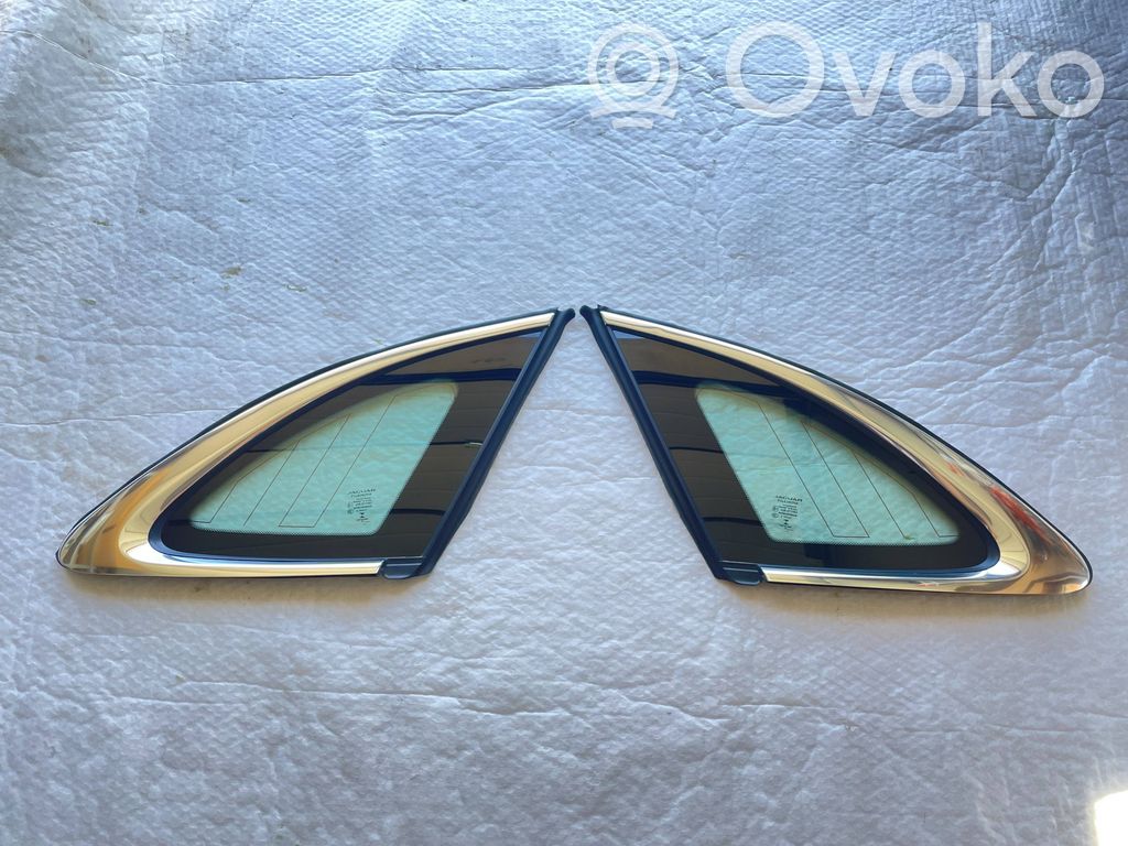 Jaguar F-Pace Ventanilla de ventilación de la puerta trasera 