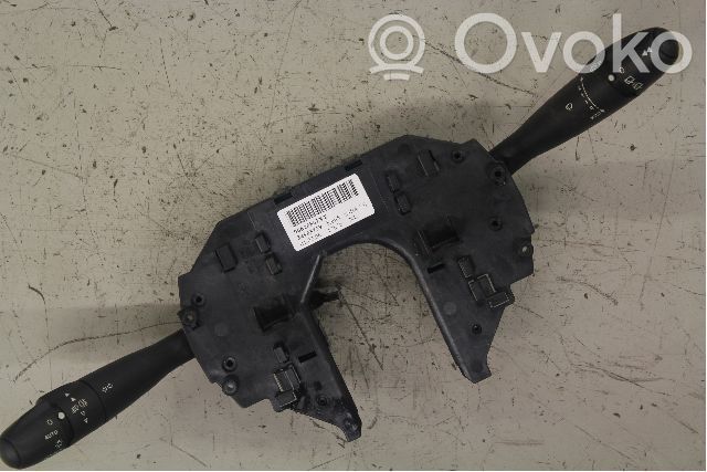 Citroen C4 I Interruptor/palanca de limpiador de luz de giro 