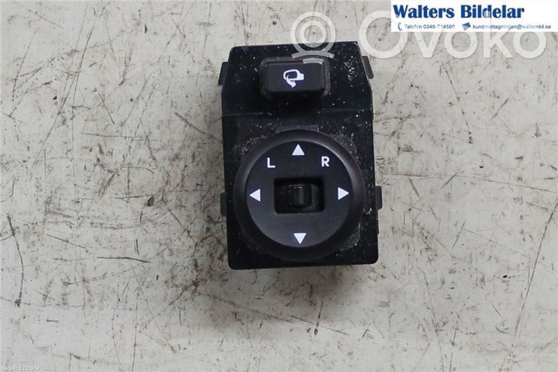 Wing mirror switch   202008898