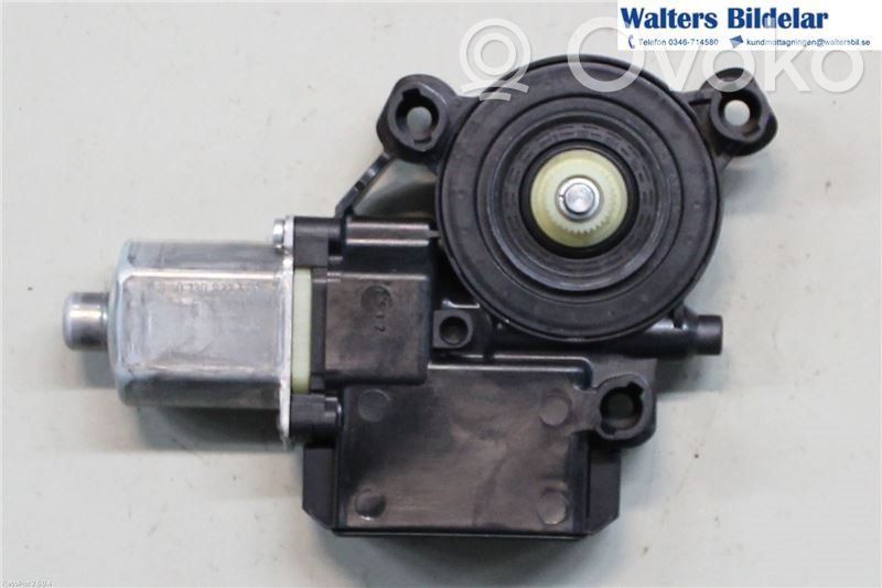 Volkswagen Polo V 6R Silnik regulatora szyby drzwi przednich 