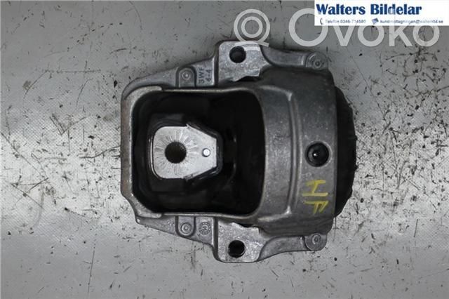 Audi A4 S4 B8 8K Engine mounting bracket 