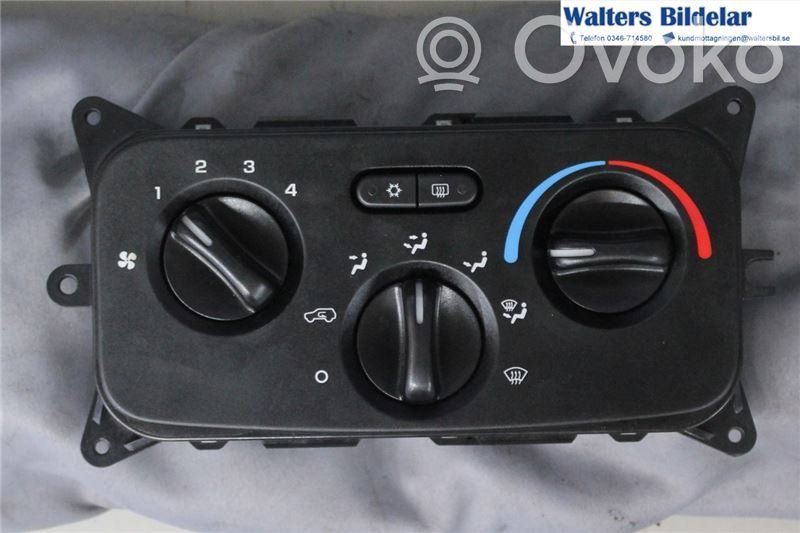 Jeep Cherokee Climate control unit 