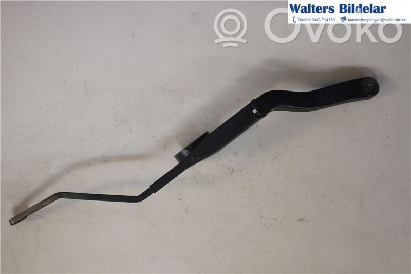 Dodge RAM Front wiper blade arm 