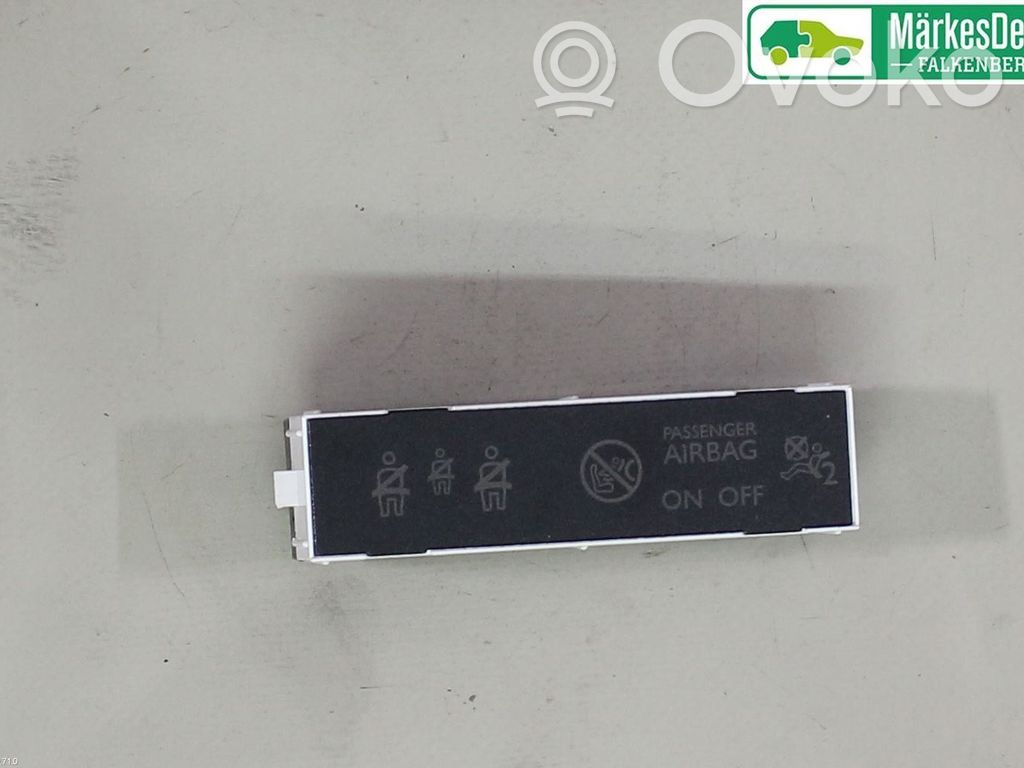 Peugeot Expert Passenger airbag on/off switch 