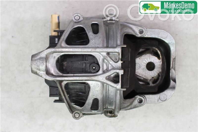 Engine mounting bracket   4M0199372FF,4M0199372FF,4M0199372FF