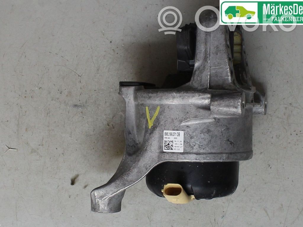 Audi A4 S4 B9 8W Engine mounting bracket 